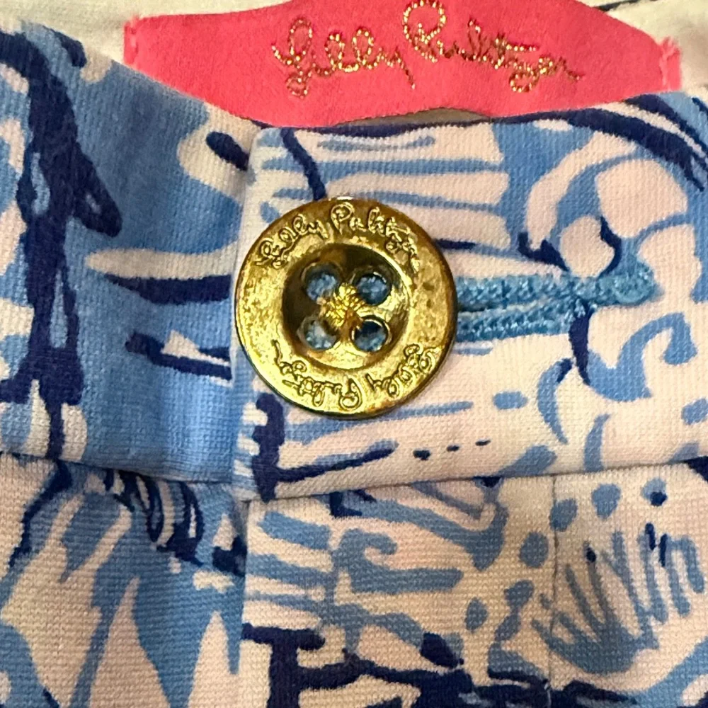 Lilly Pulitzer Buttetcup Blue and Light Blue Scallop-Edge Printed Shorts - Picture 3 of 4
